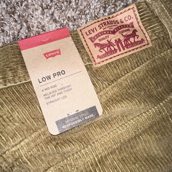 NWT Levi's Low Pro Men's 31x30 Corduroy Pants Mid Rise New - Picture 6 of 8